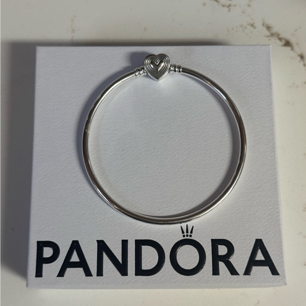 Pandora Silver Radiating Heart Clasp Bangle Sterling silver Size 7.5